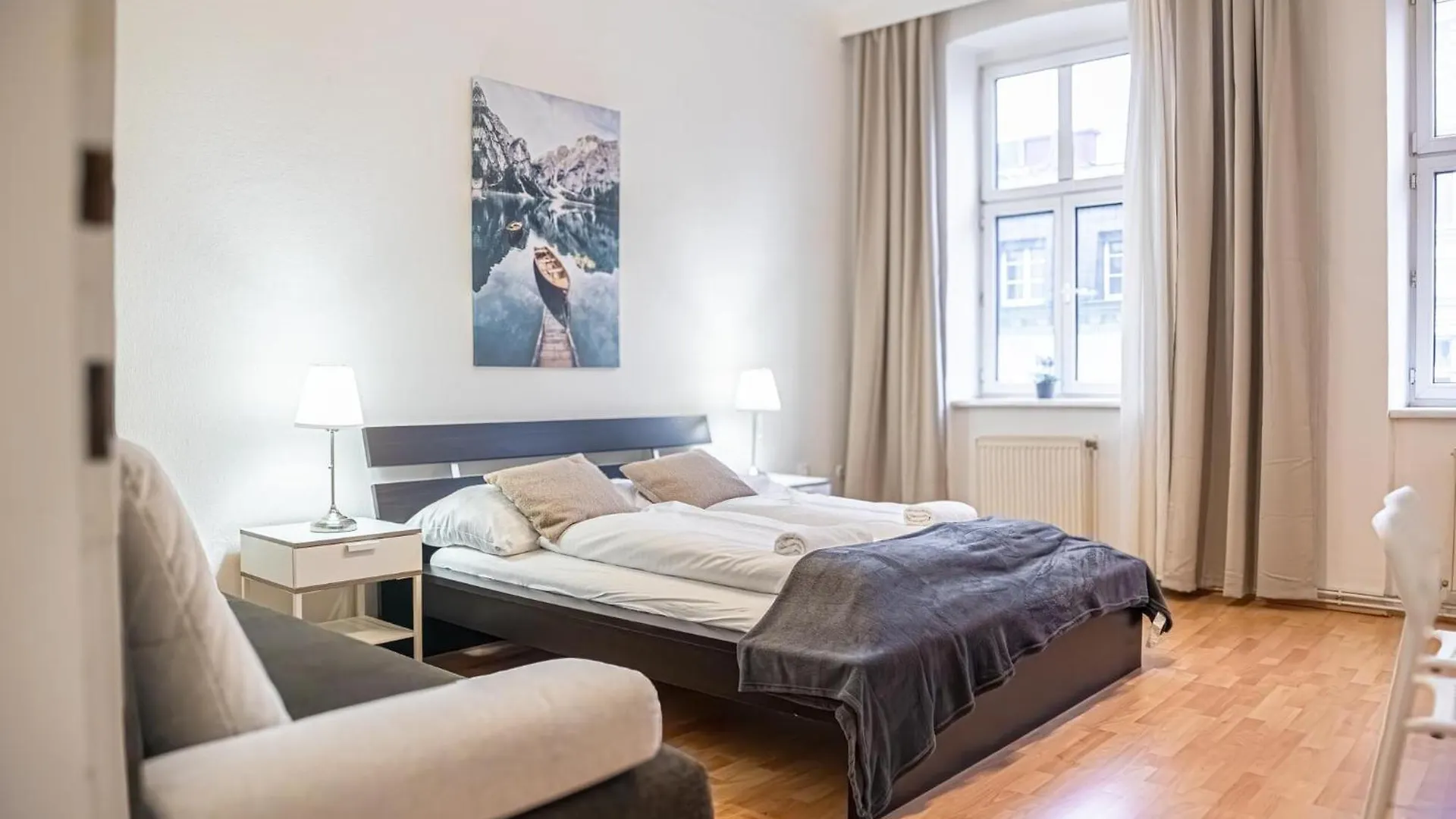 Delightful 2Br Apt.-Near Wiener Stadthalle Vienna